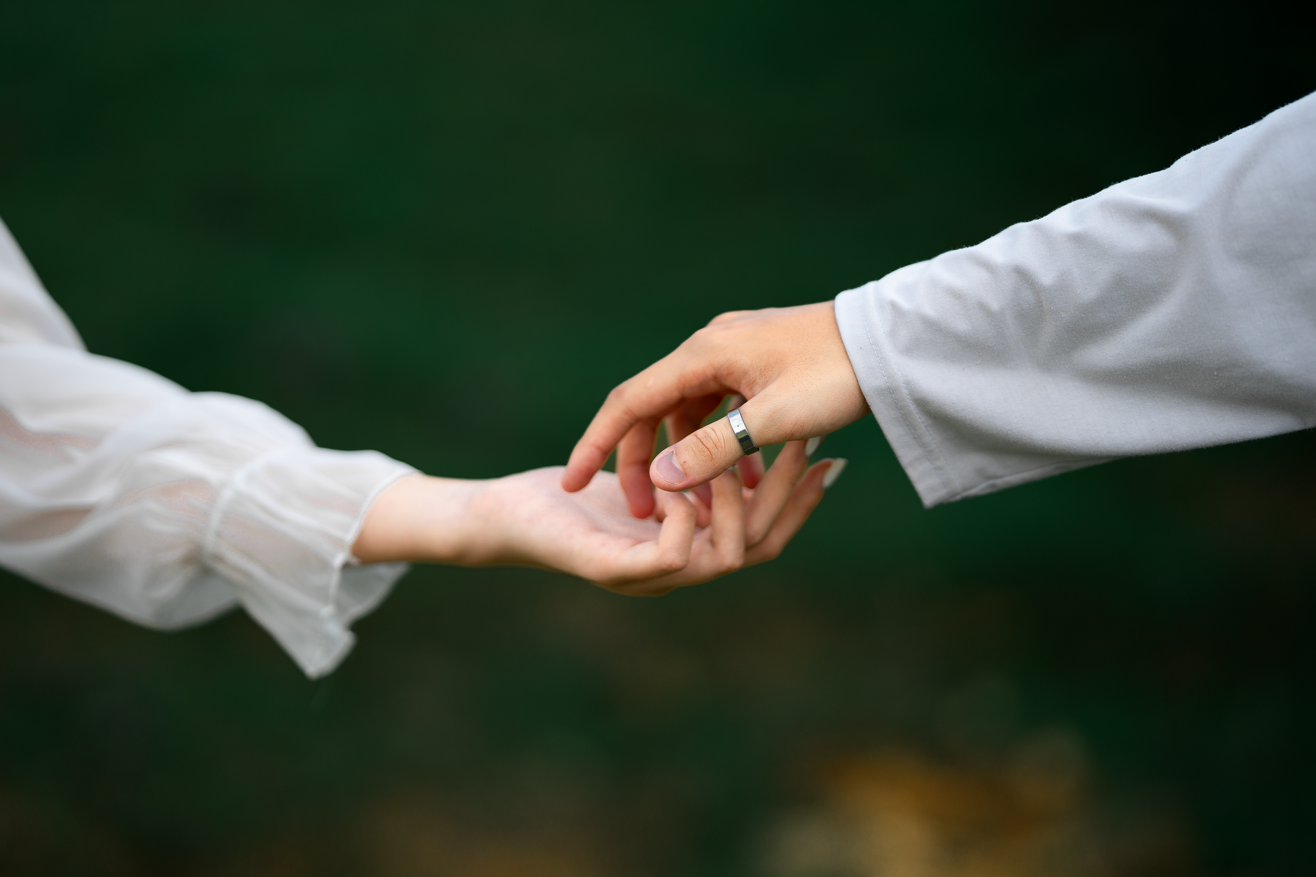 Casal abraçado